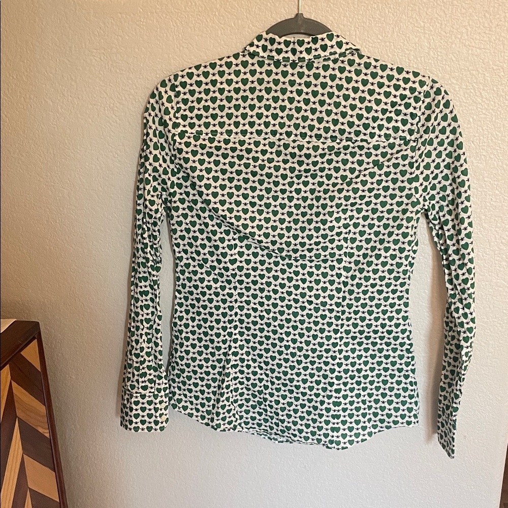 J. Crew Green White Heart Bee insect Patterned Women’s collared Shirt size 0 XS - Picture 7 of 8